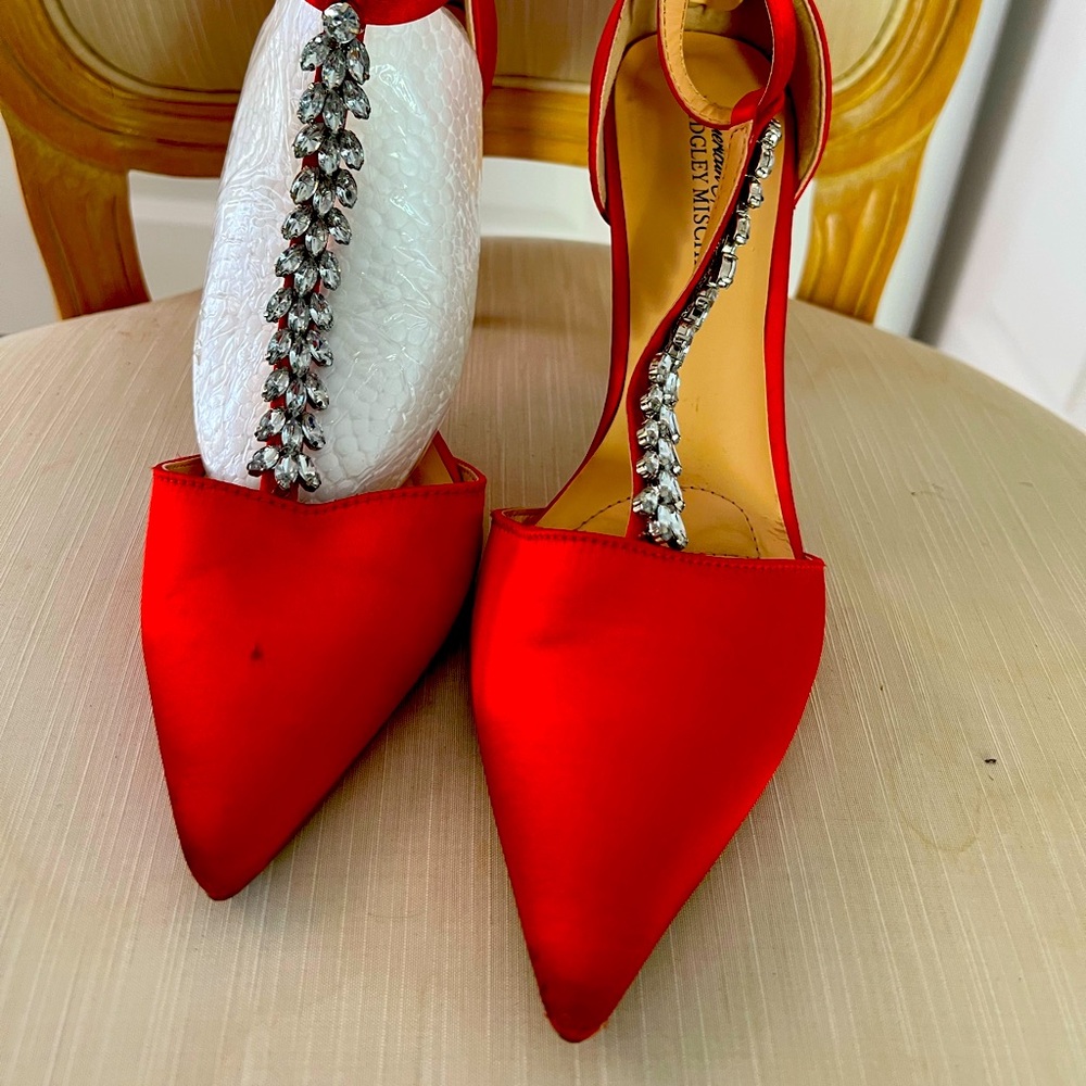 Gorgeous red shoes
